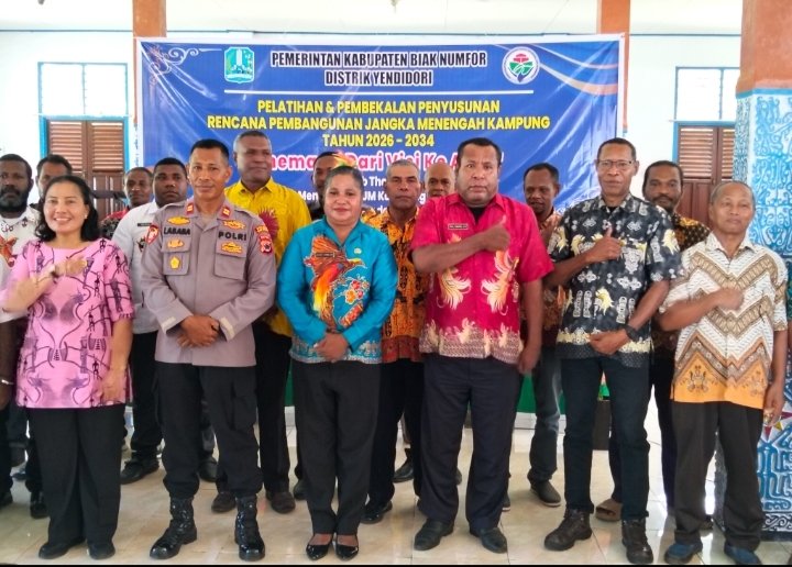 PLT Kepala Distrik Yendidori Buka Pelatihan Penyusunan RPJMK : Awal Tanggung Jawab Kepala Kampung